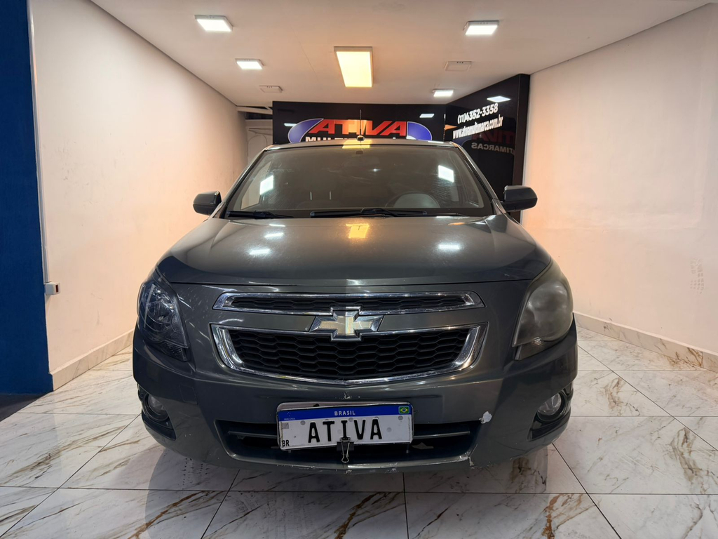 Chevrolet Cobalt Cinza