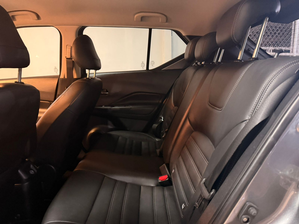 Nissan Kicks Cinza