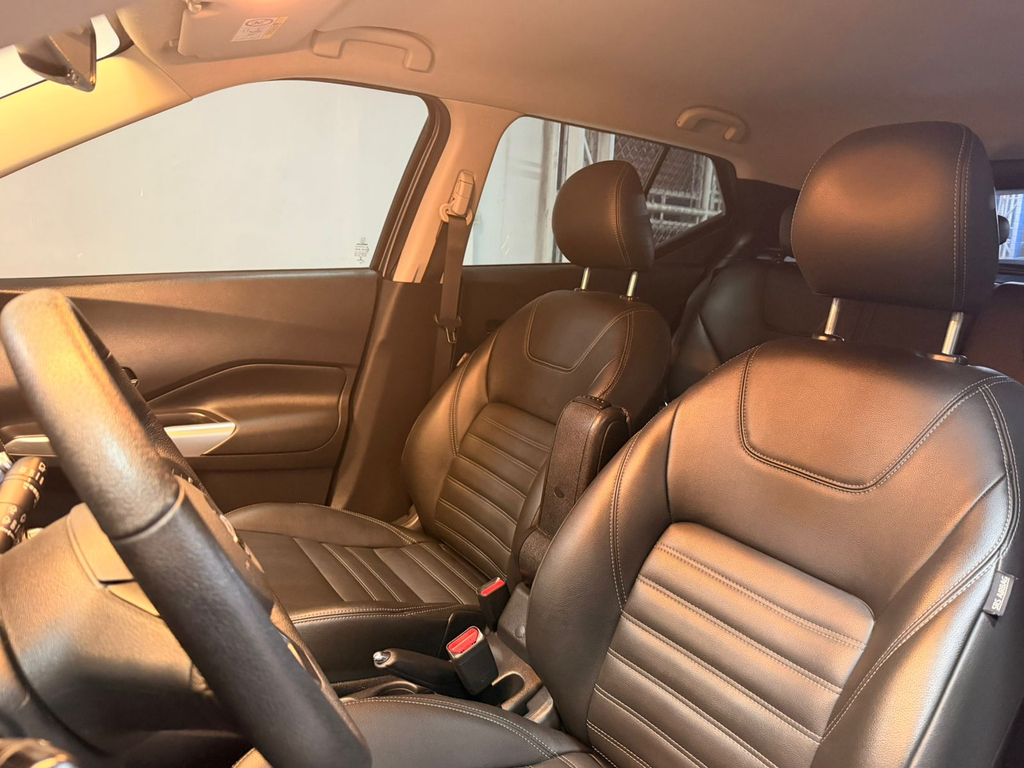 Nissan Kicks Cinza