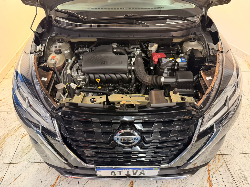 Nissan Kicks Cinza