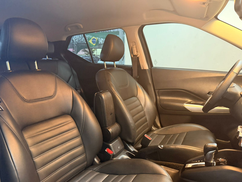 Nissan Kicks Cinza