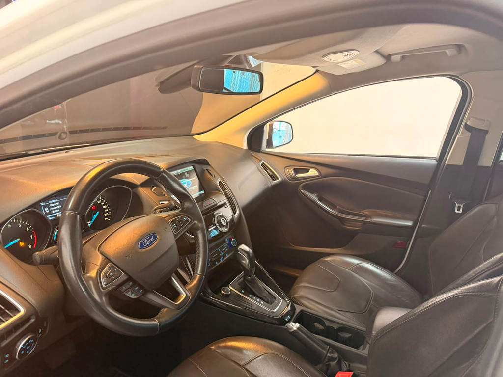 Ford Focus Branco