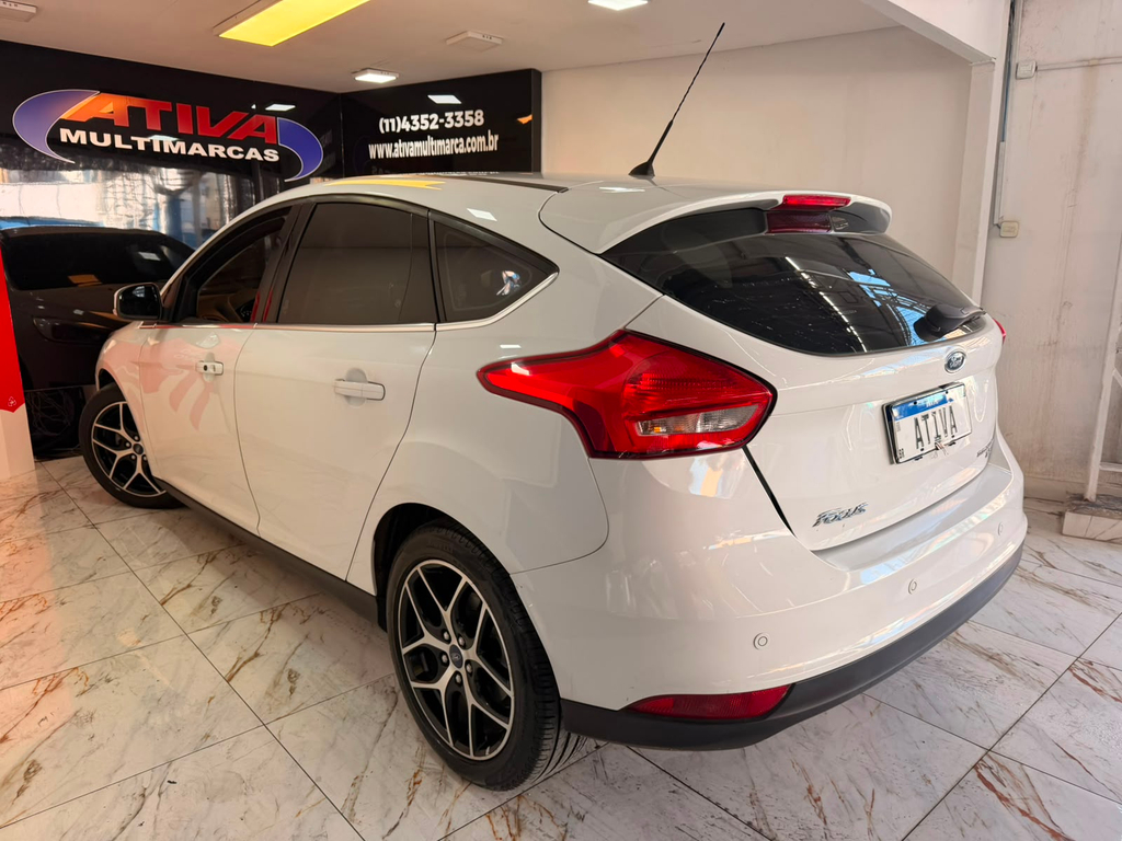 Ford Focus Branco