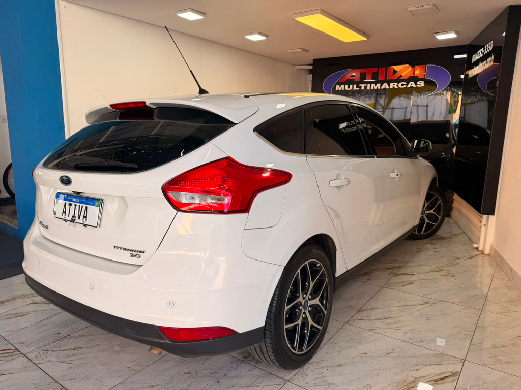 Ford Focus Branco
