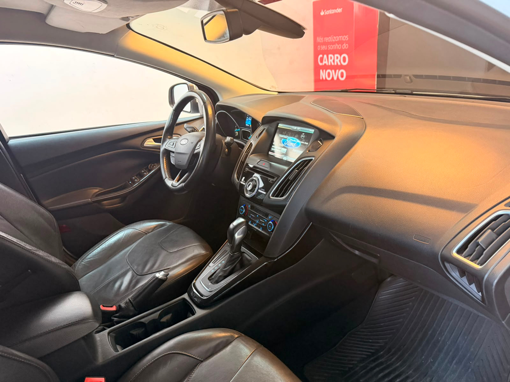 Ford Focus Branco