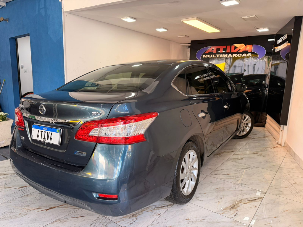 Nissan Sentra Azul