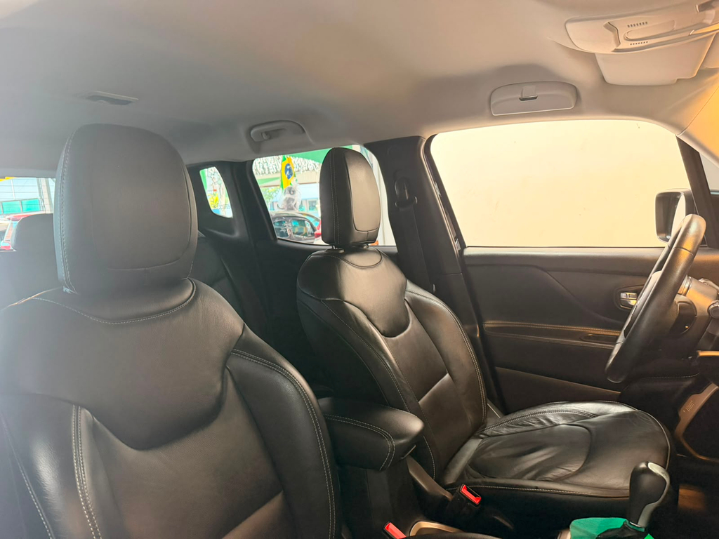 Jeep Renegade Preto