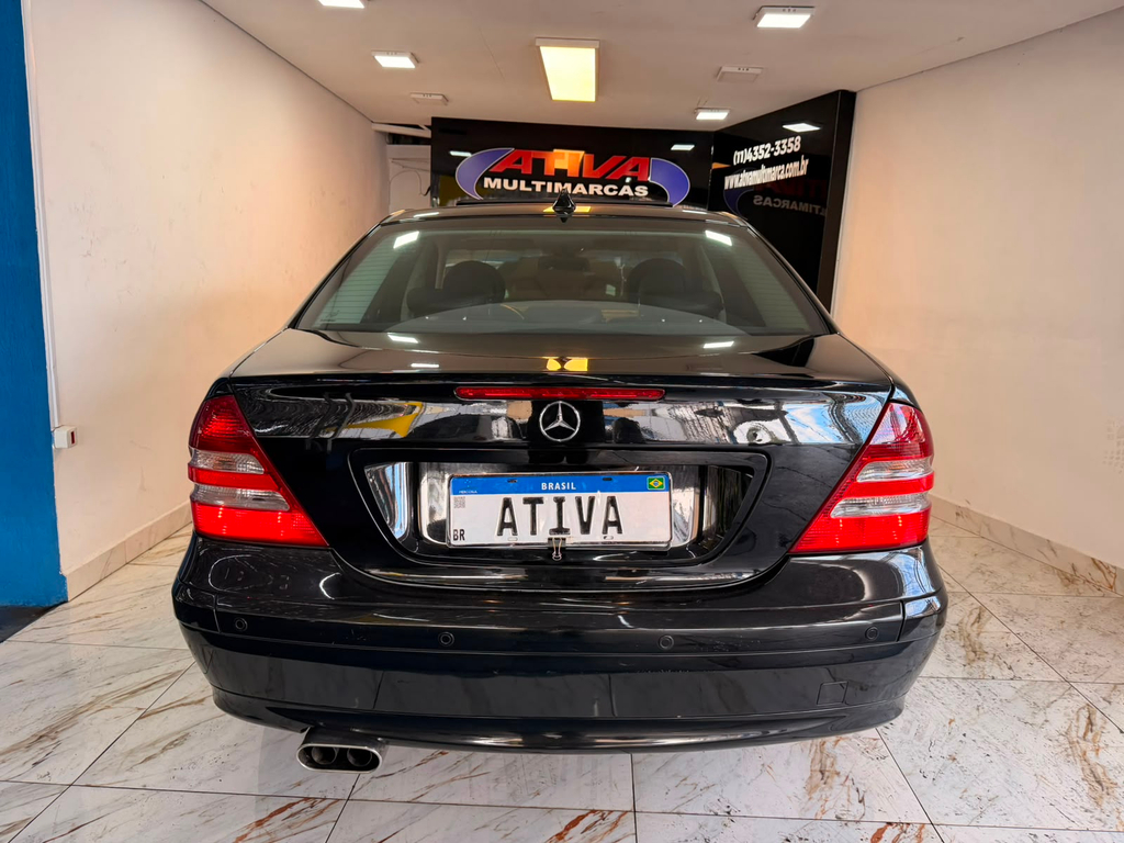 Mercedes Benz C-180 Preto
