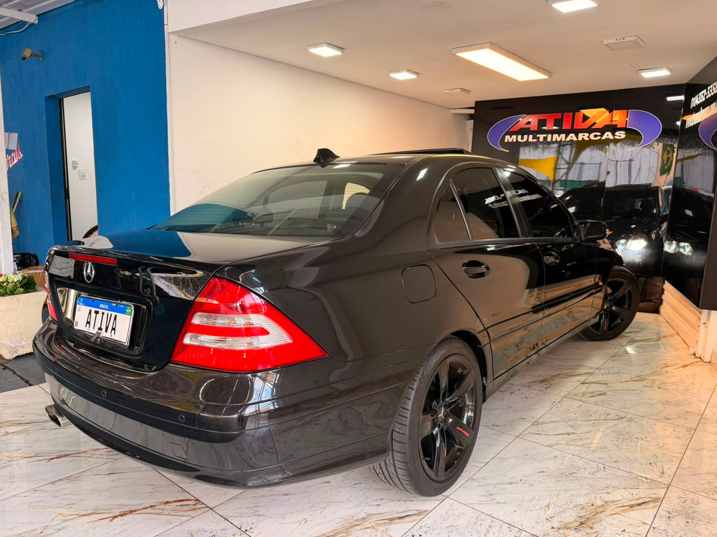 Mercedes Benz C-180 Preto