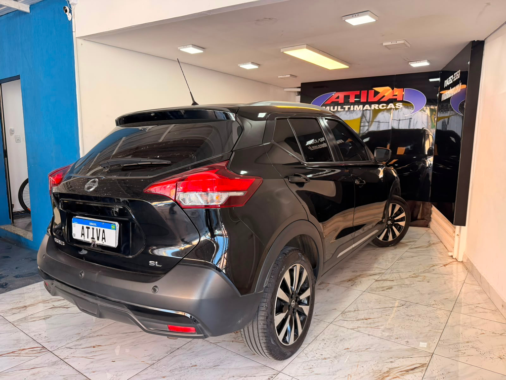 Nissan Kicks Preto