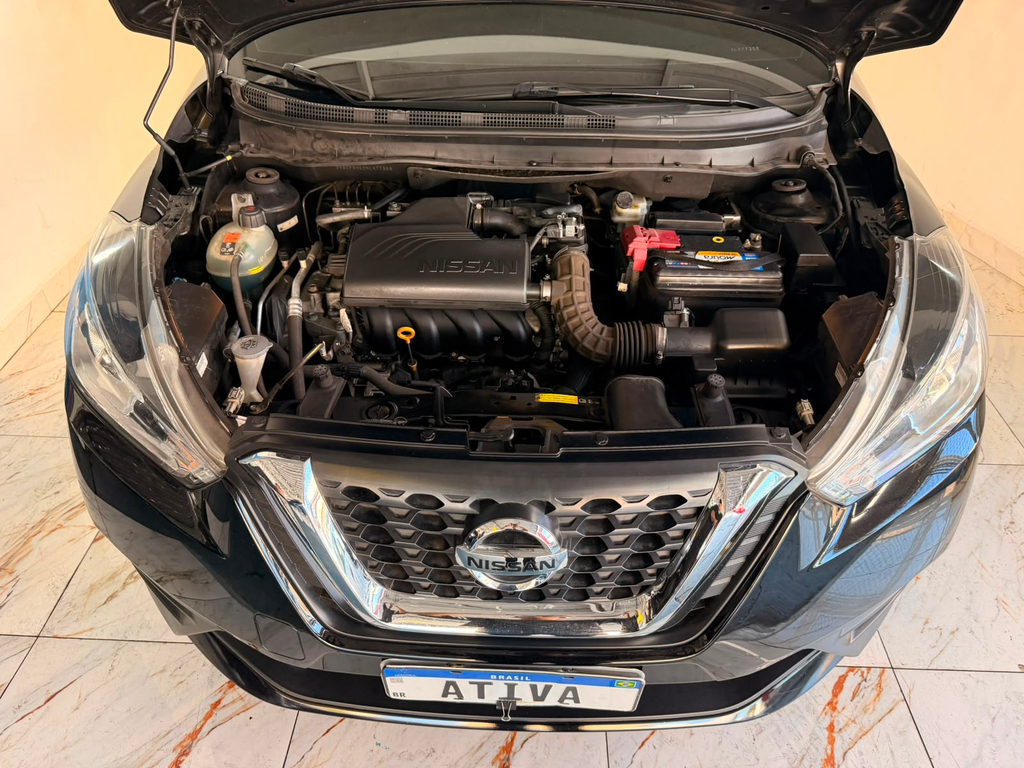 Nissan Kicks Preto