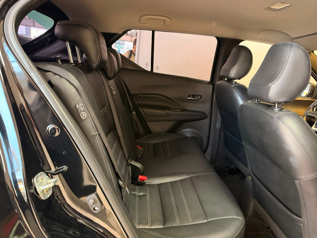 Nissan Kicks Preto