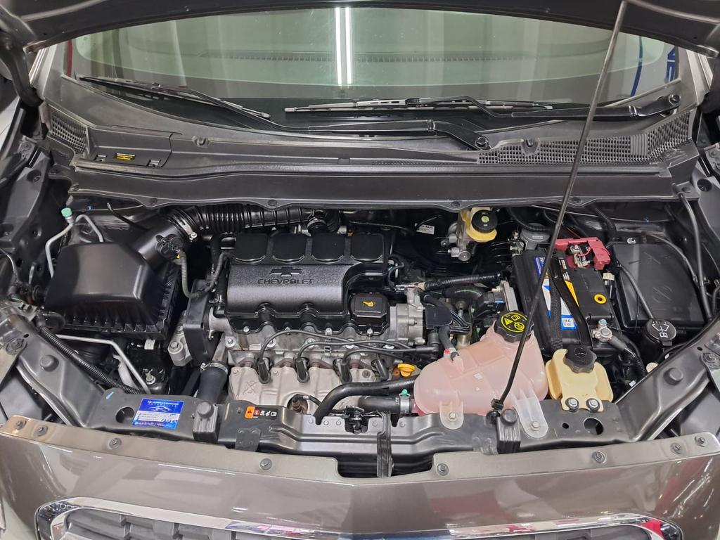 Chevrolet Spin Cinza