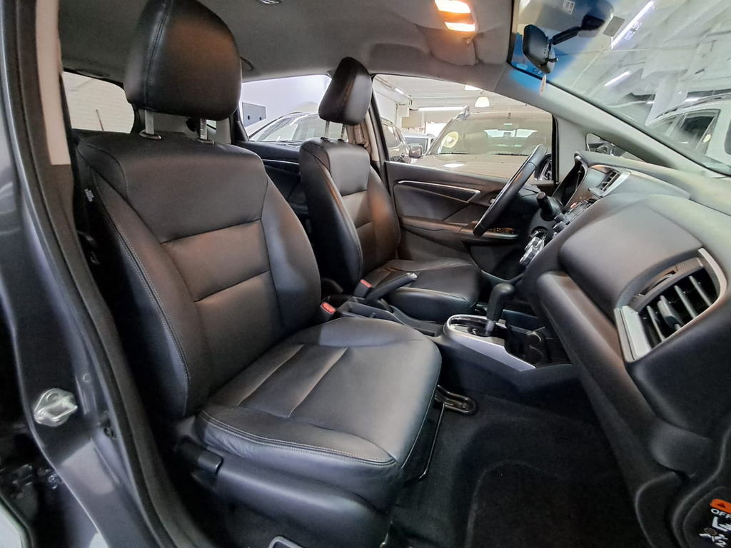 Honda Fit Cinza