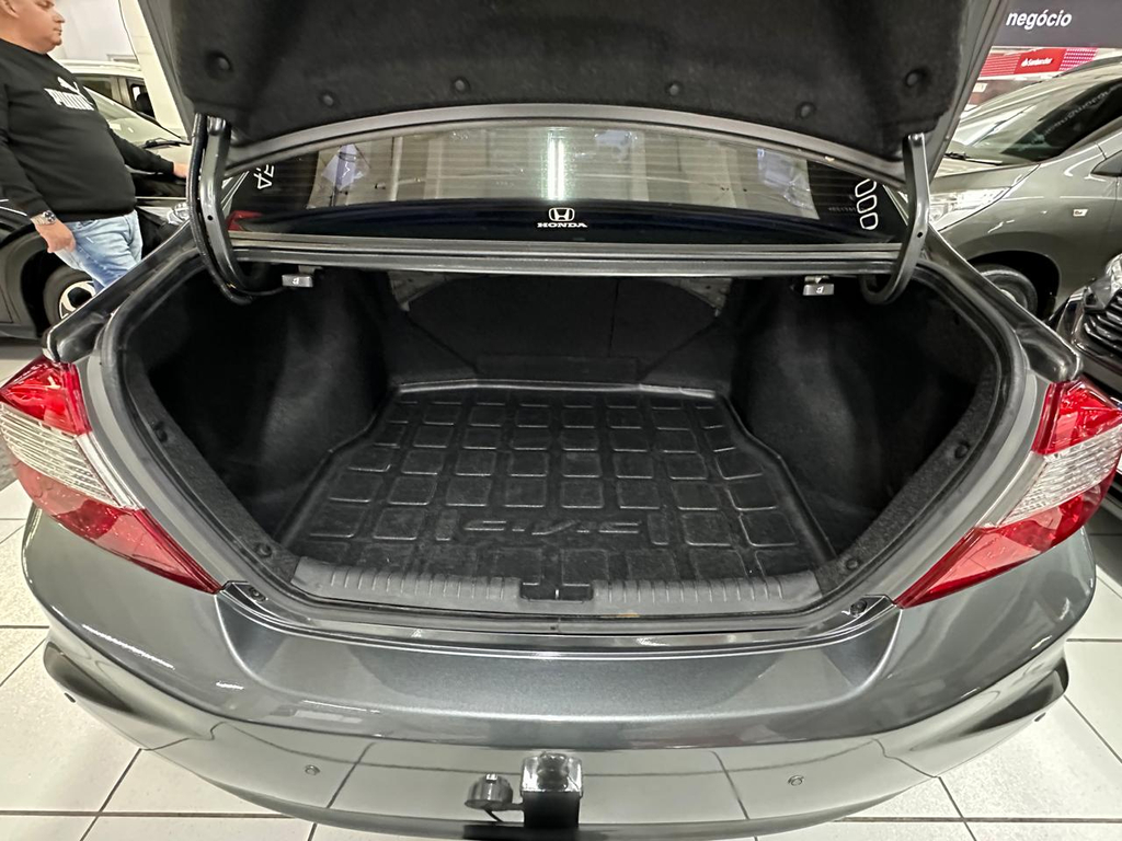 Honda Civic Cinza