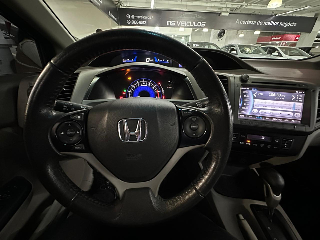 Honda Civic Cinza