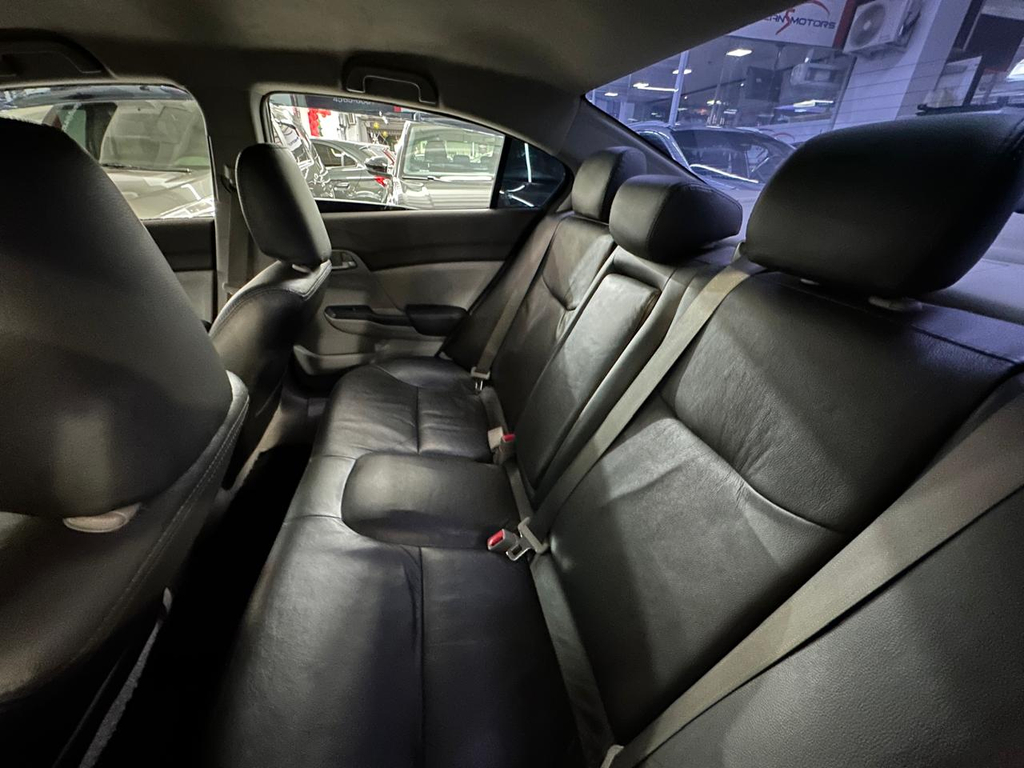 Honda Civic Cinza