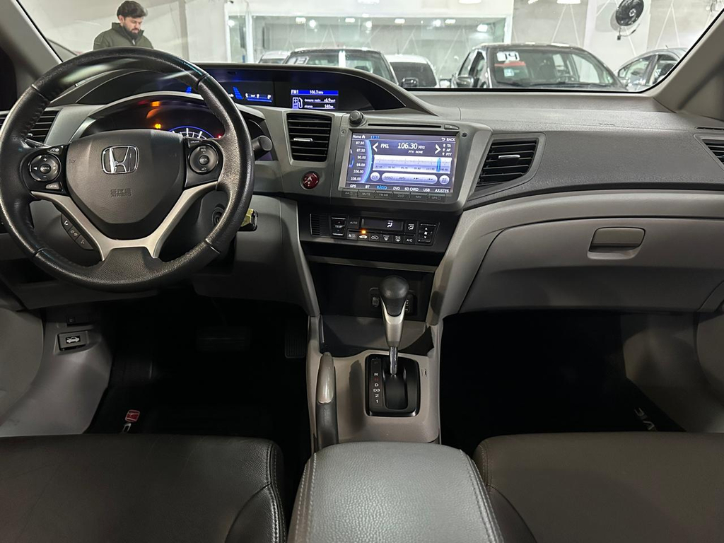 Honda Civic Cinza