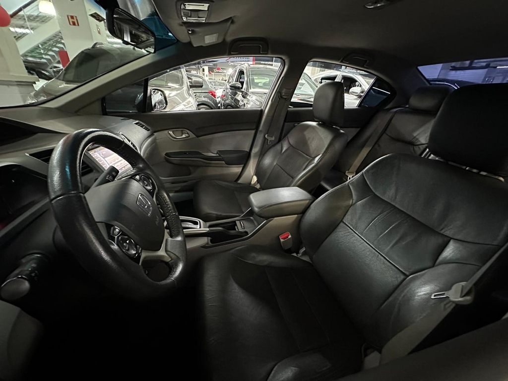 Honda Civic Cinza