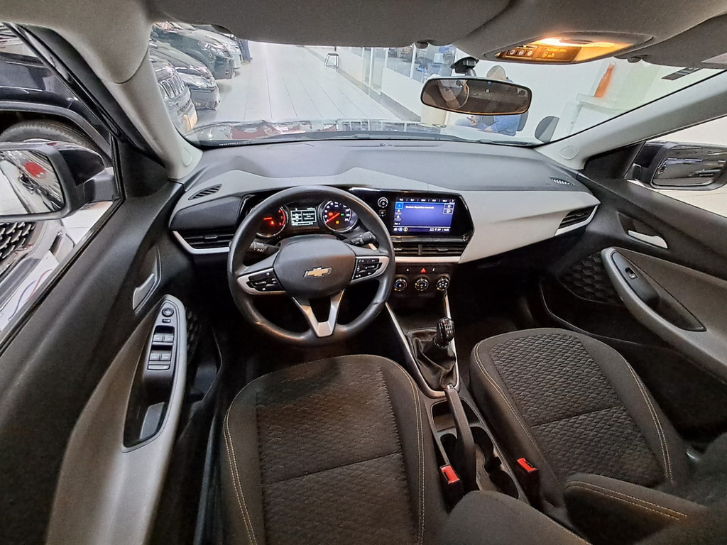 Chevrolet Montana Preto