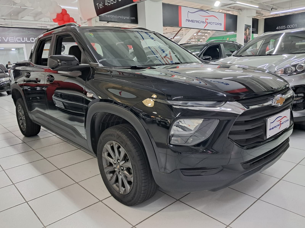 Chevrolet Montana Preto