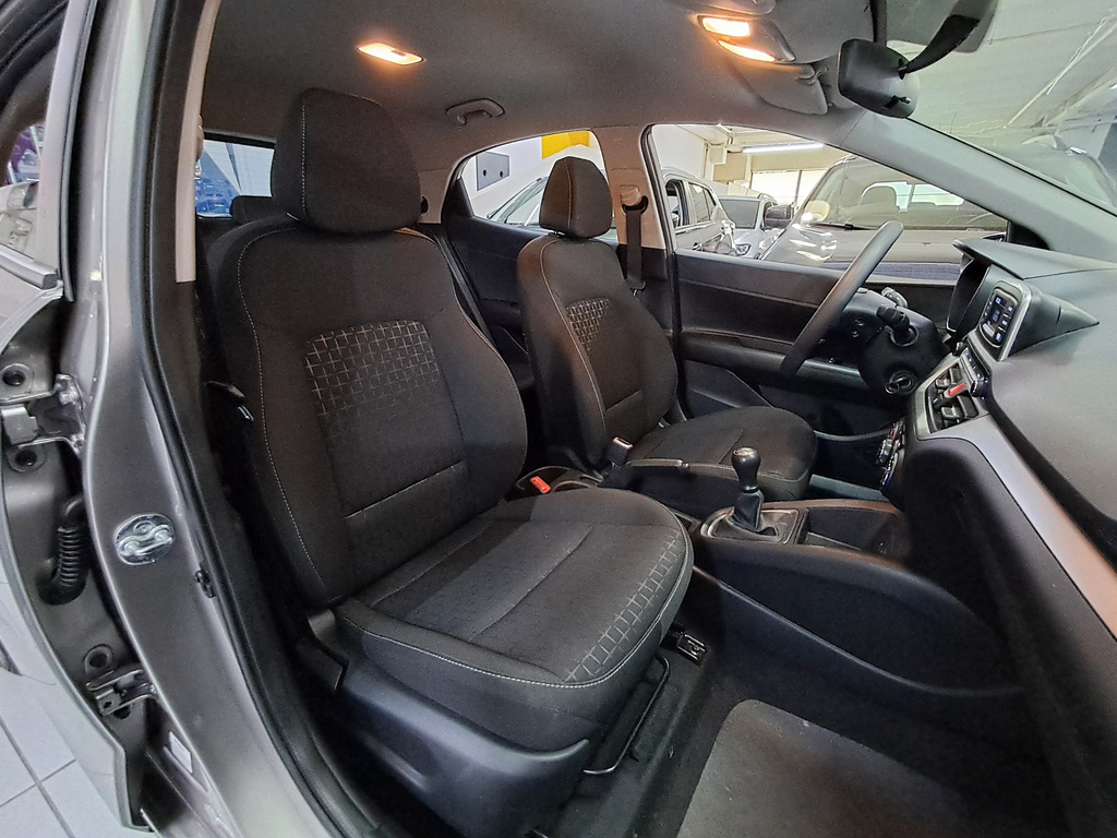 Hyundai HB20 Prata