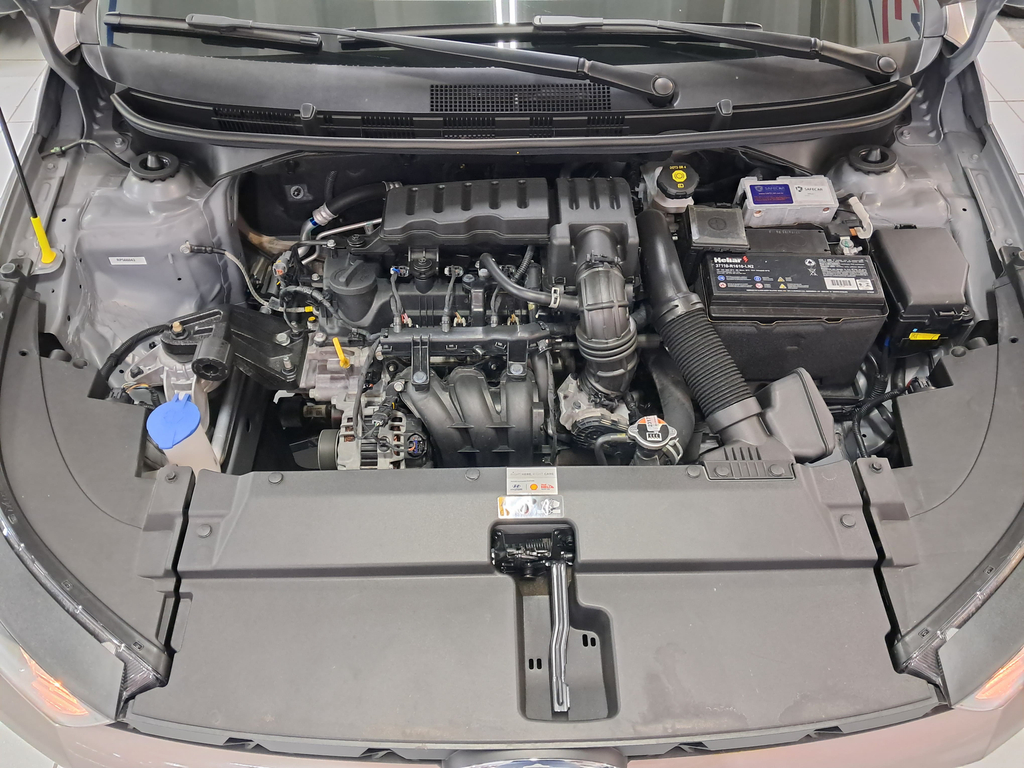 Hyundai HB20 Prata