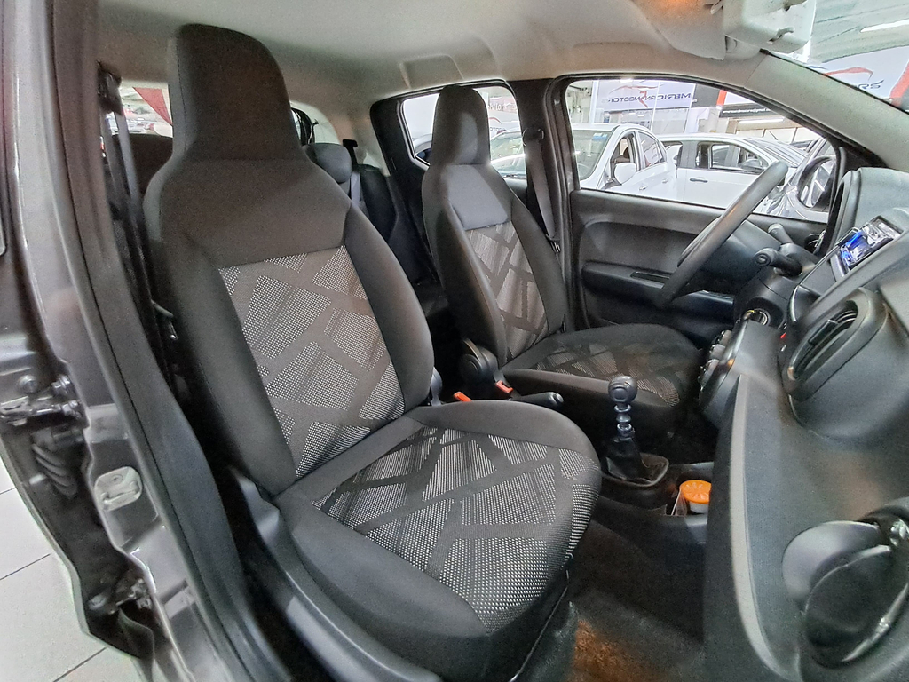 Fiat Mobi Cinza