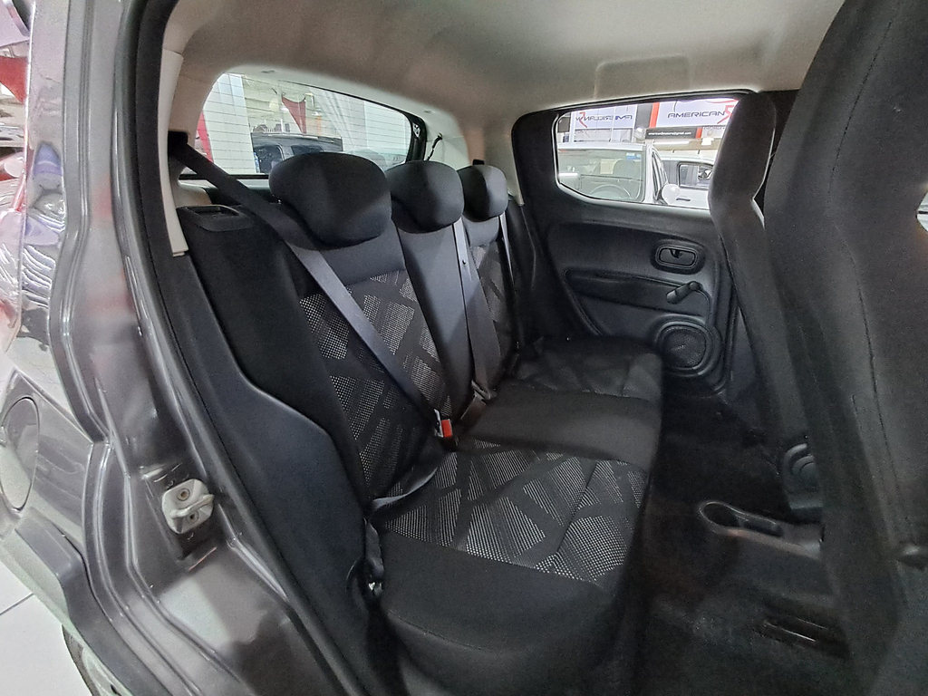 Fiat Mobi Cinza