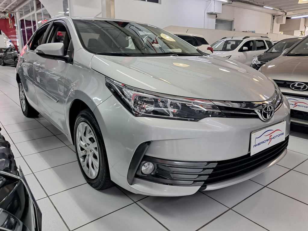 Toyota Corolla Prata