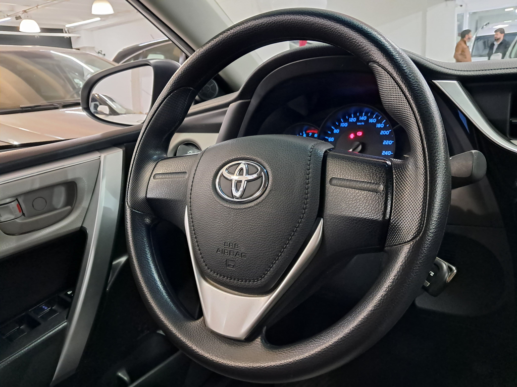 Toyota Corolla Prata