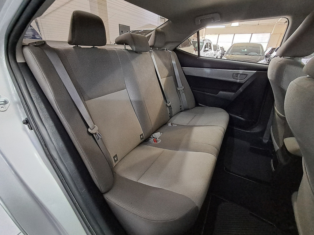Toyota Corolla Prata