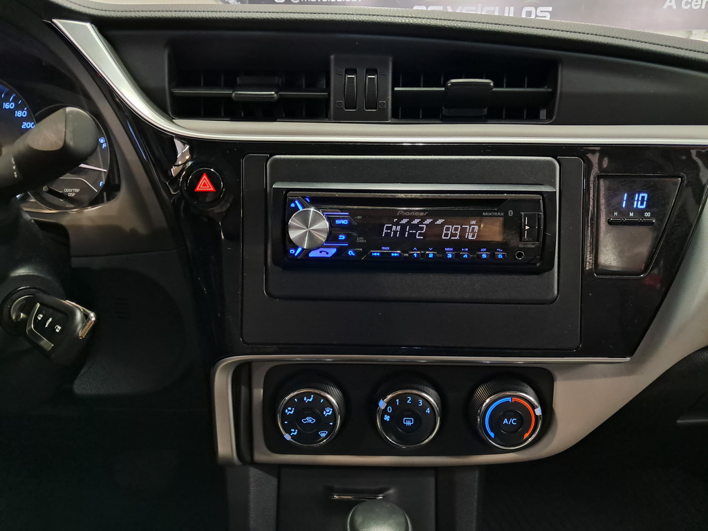 Toyota Corolla Prata