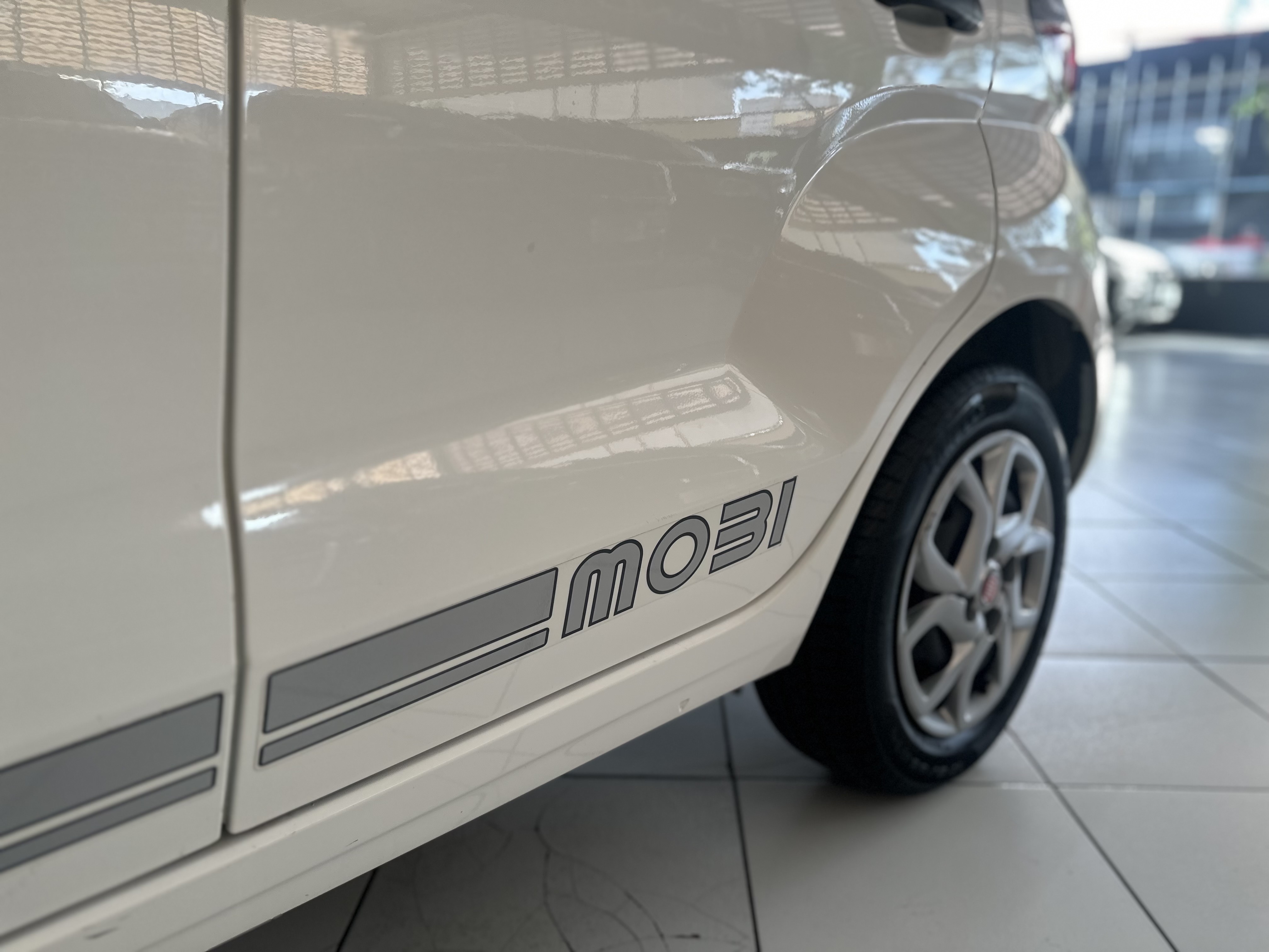 Fiat Mobi Branco