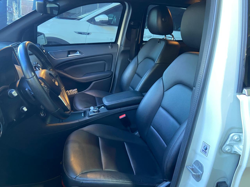Mercedes Benz B 200 Branco