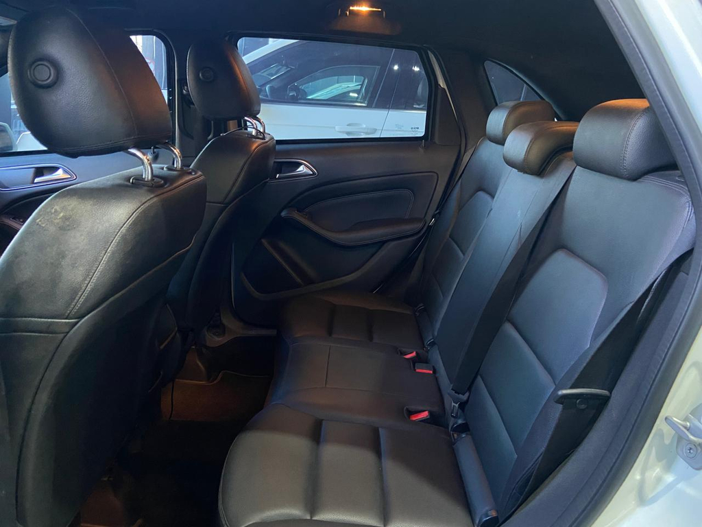 Mercedes Benz B 200 Branco