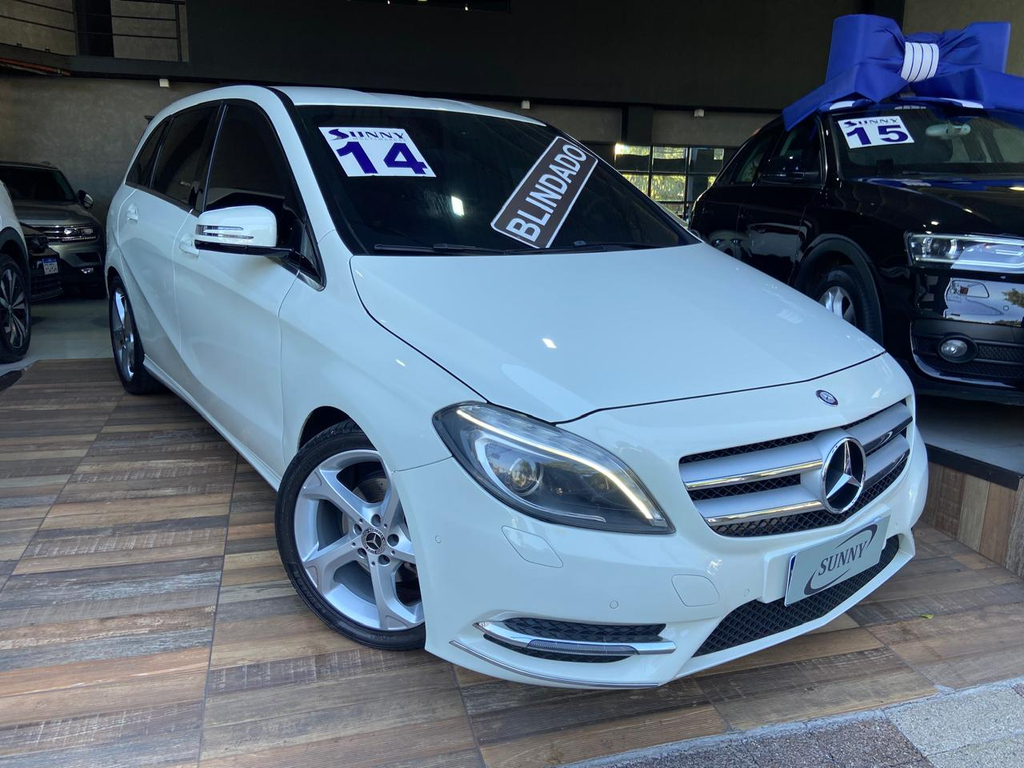 Mercedes Benz B 200 Branco