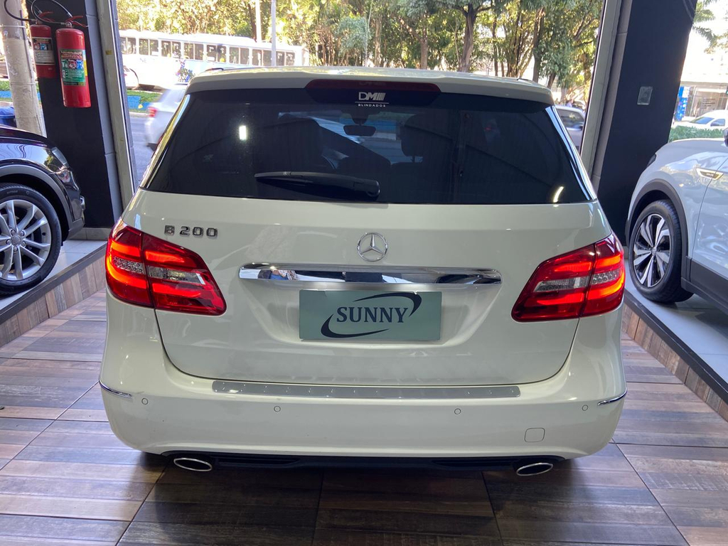 Mercedes Benz B 200 Branco