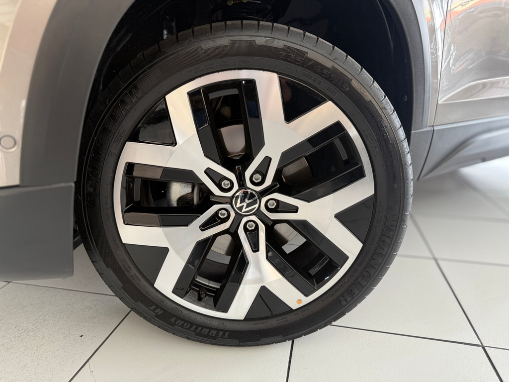 Volkswagen TAOS Bege
