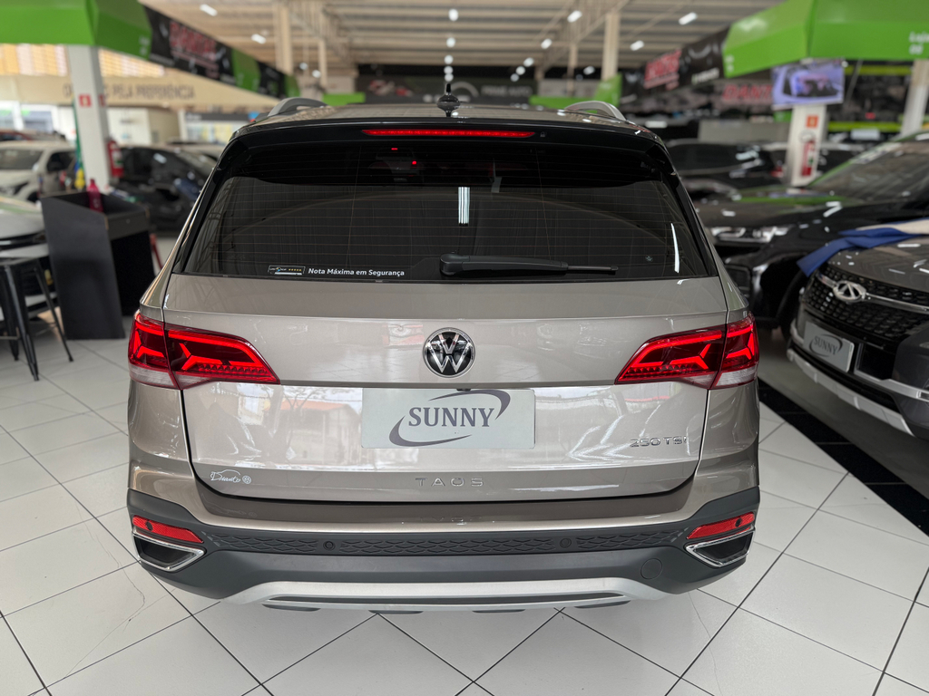 Volkswagen TAOS Bege