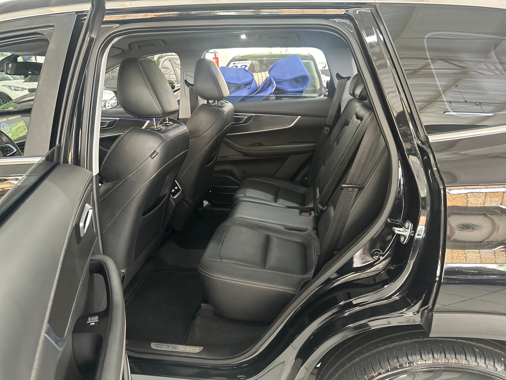 Chery Tiggo 8 Preto
