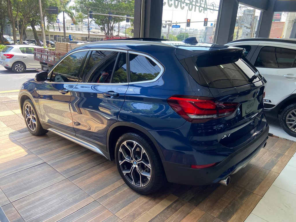 BMW X1 Azul