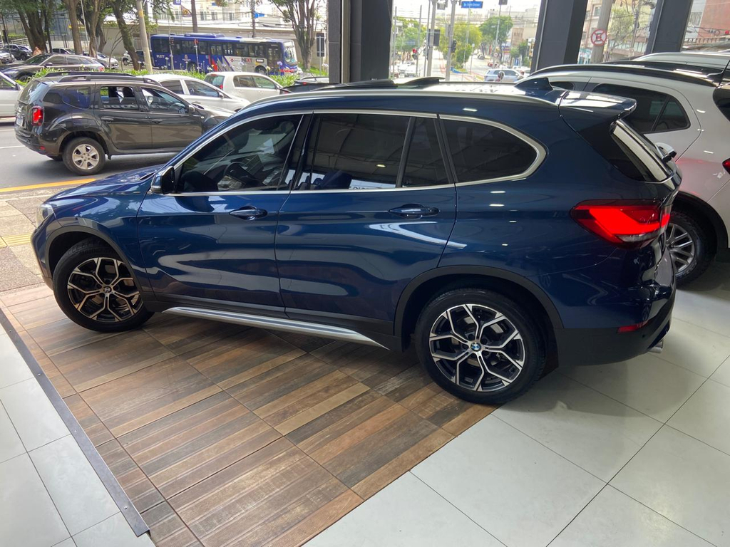 BMW X1 Azul