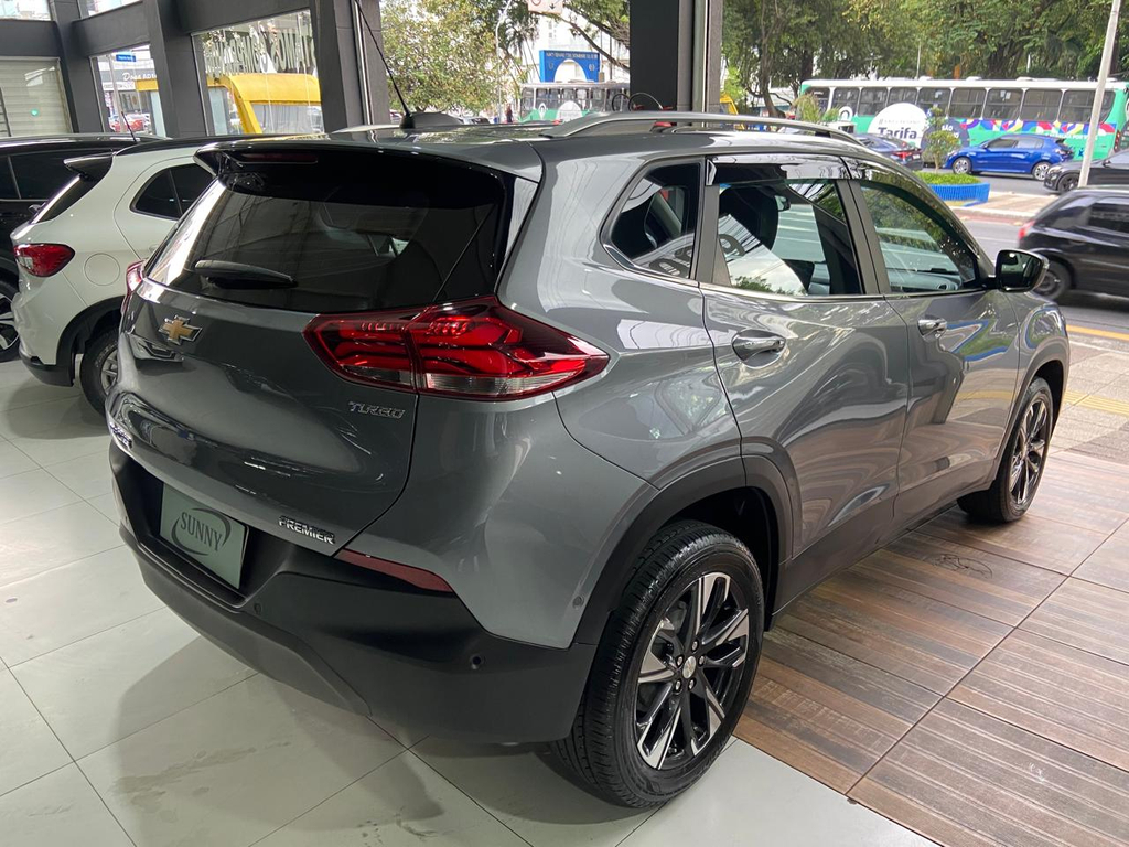 Chevrolet Tracker Cinza