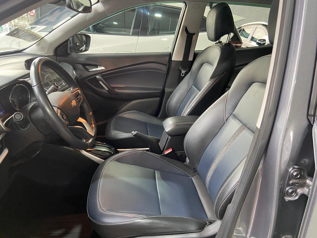 Chevrolet Tracker Cinza