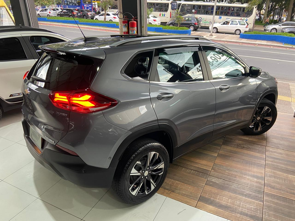Chevrolet Tracker Cinza