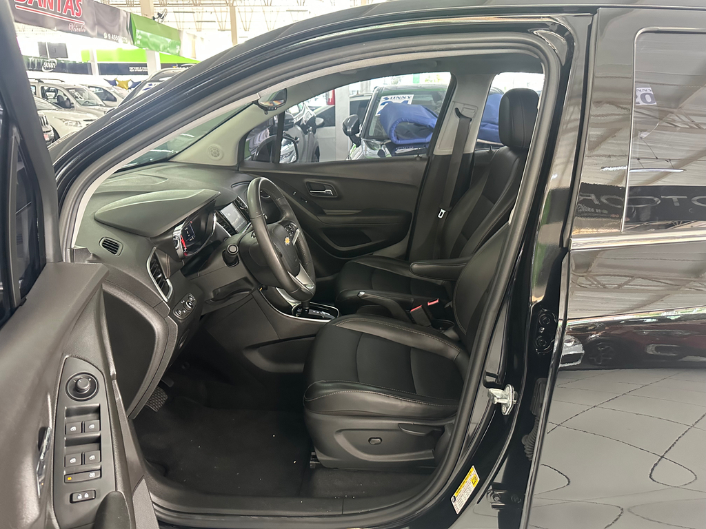 Chevrolet Tracker Preto