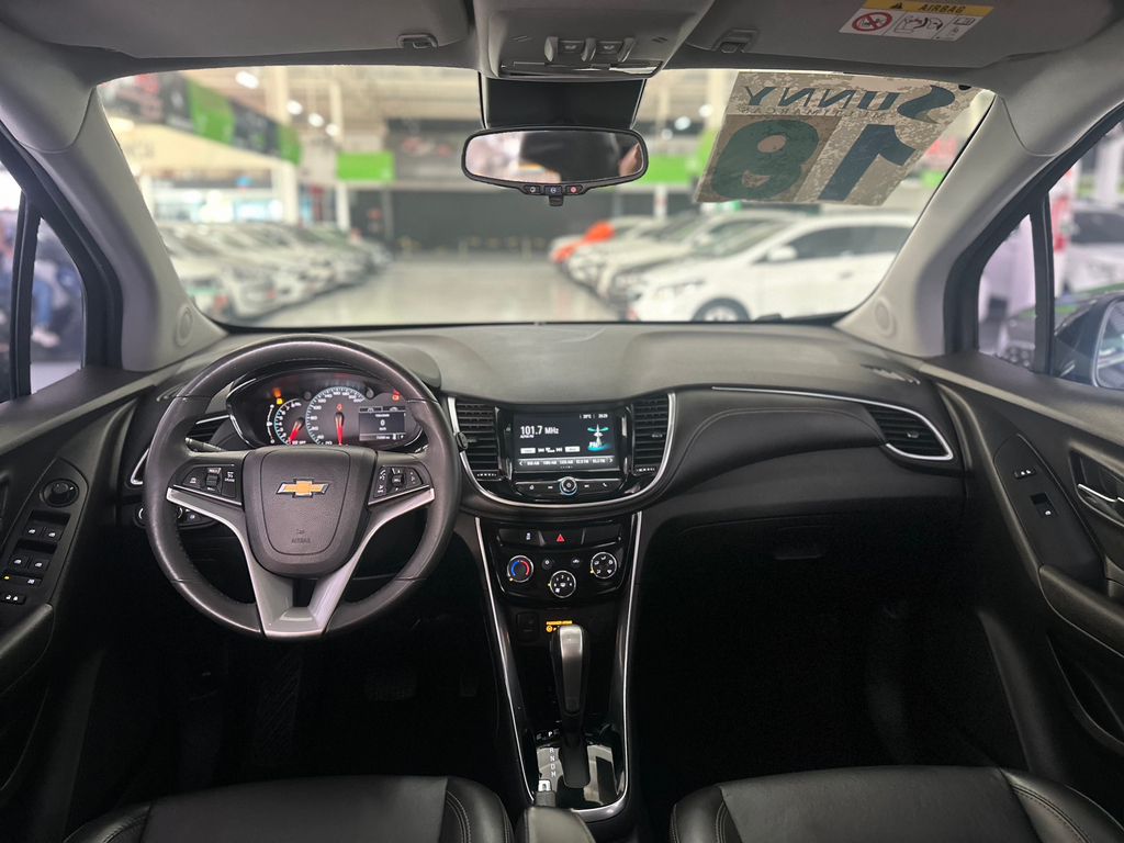 Chevrolet Tracker Preto