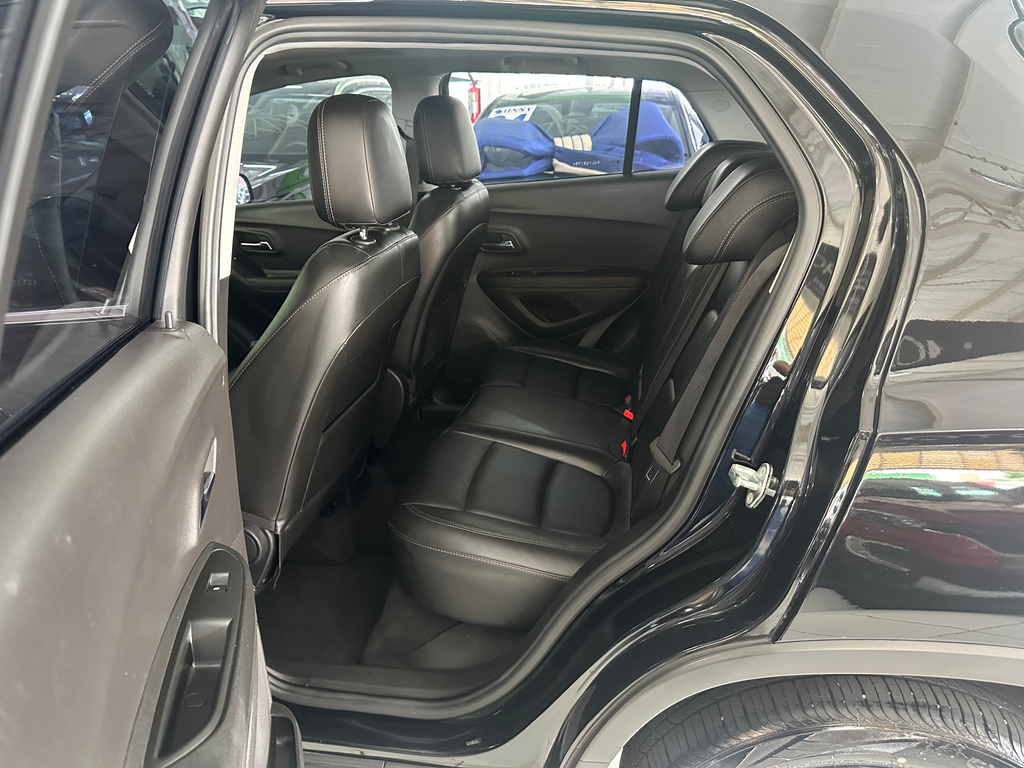 Chevrolet Tracker Preto