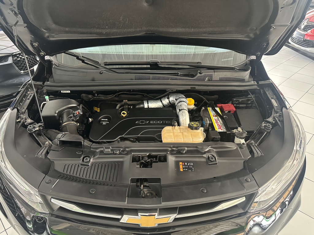 Chevrolet Tracker Preto